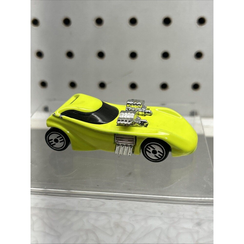 Hot Wheels 1993 - TWIN MILL II - #211 - First Run - Neon Yellow/Green + UH's